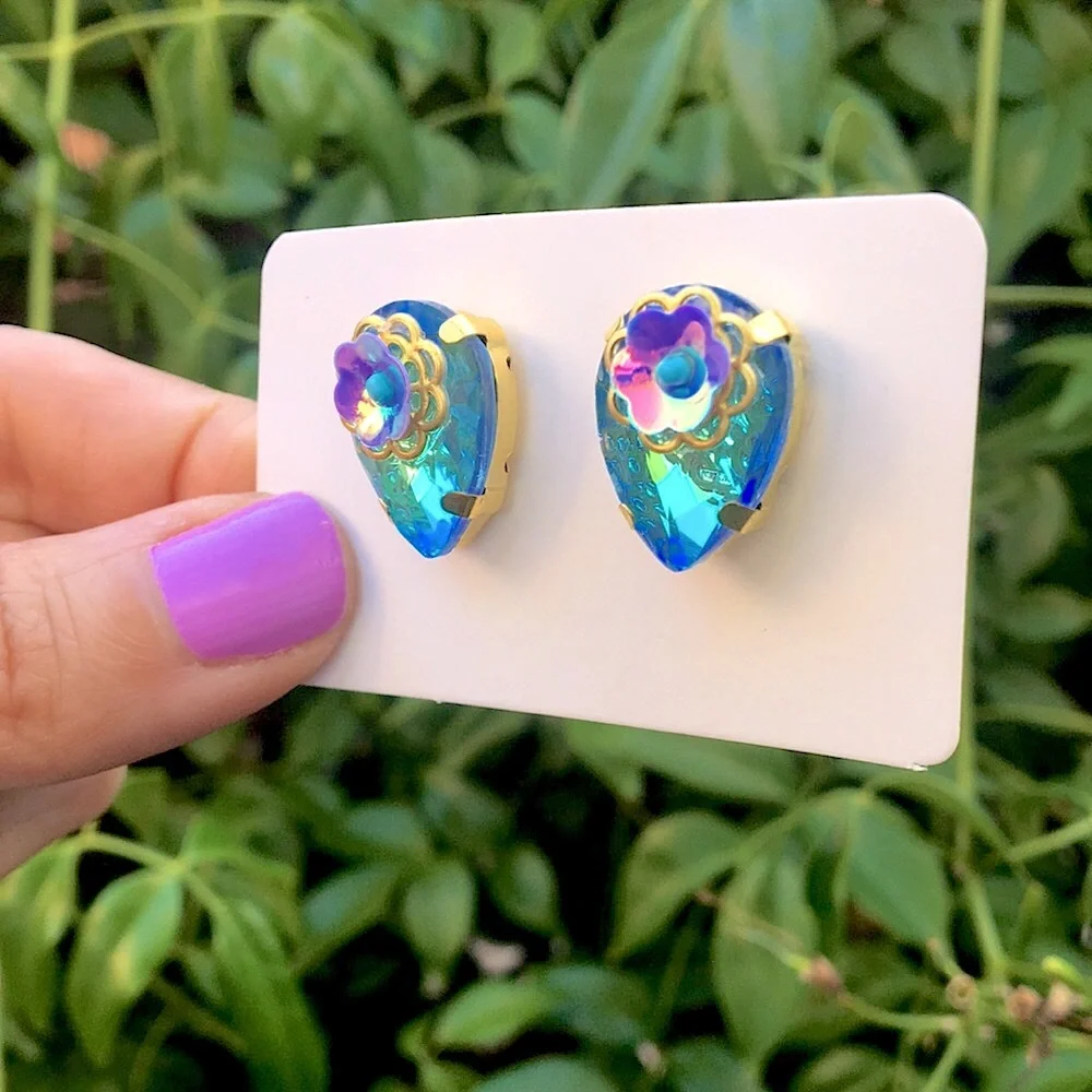 Light Sapphire Aurora Borealis +Iridescent Pink Flower Gold Pear Crystal Earring